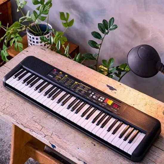 Yamaha Portable Keyboard PSR-F52 – Black